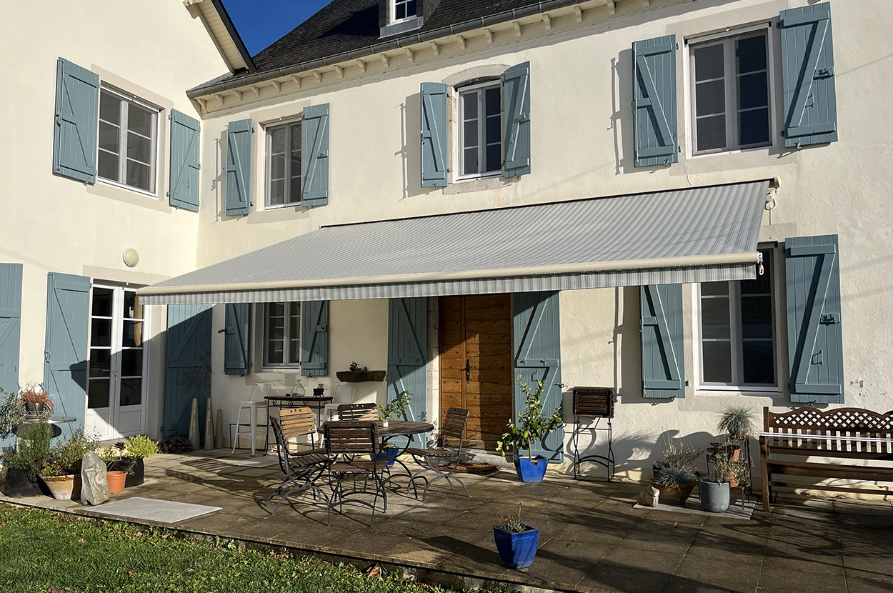 Store 64, Store Landes, Pergola bioclimatique 64, Pergola bioclimatique Landes, Remplacement toile store 64, Remplacement toile store Landes, Dépannage store 64, Dépannage store Landes, Store intérieur 64, Store intérieur Landes