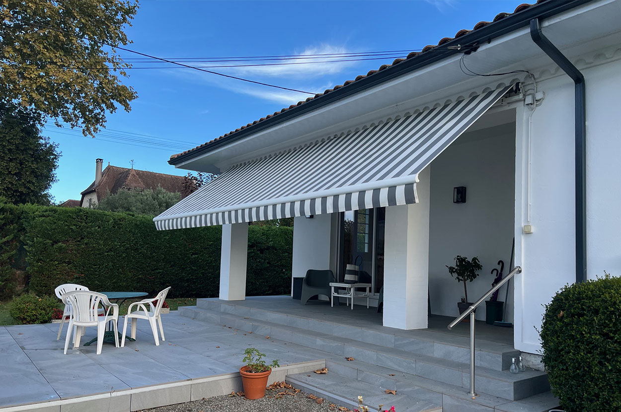Store 64, Store Landes, Pergola bioclimatique 64, Pergola bioclimatique Landes, Remplacement toile store 64, Remplacement toile store Landes, Dépannage store 64, Dépannage store Landes, Store intérieur 64, Store intérieur Landes